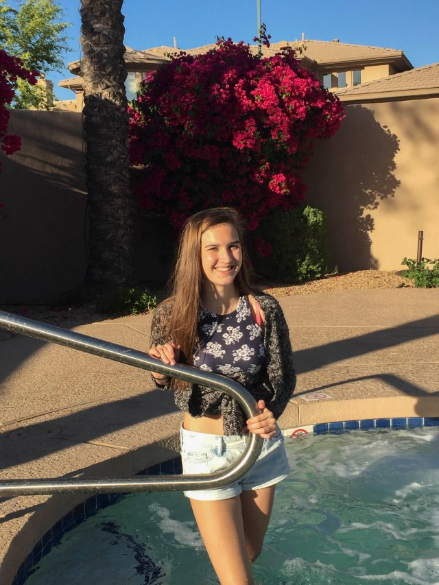 2016 03 17 Demi Sprng Break002